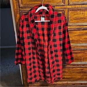 Girls Youth Red & Black Robe Sz 8/10 Medium